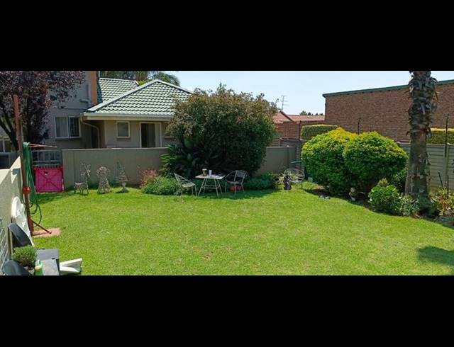 2 BEDROOM TOWNHOUSE FOR SALE IN GLEN MARAIS